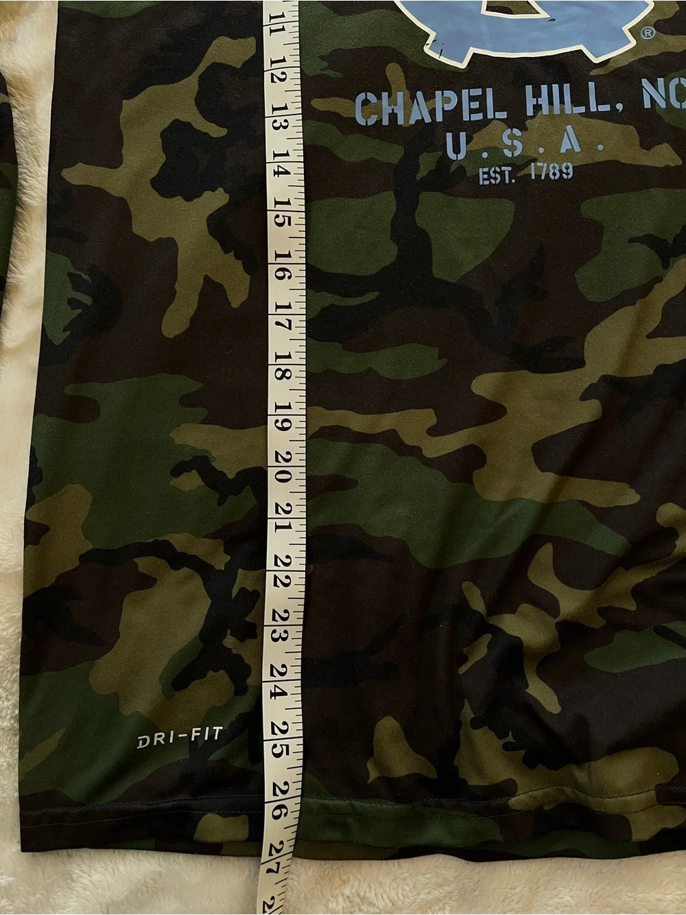 Nike Long Sleeve Dri-Fit Camo Tshirt. Women’s sz Small